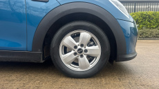 MINI Hatchback 1.5 Cooper Classic 5dr Auto Petrol Hatchback